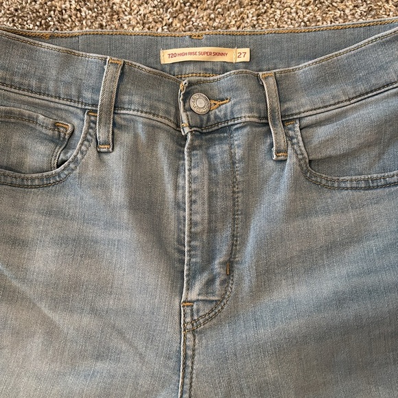 Levi’s 720 high rise super skinny 27x30 - Picture 2 of 3